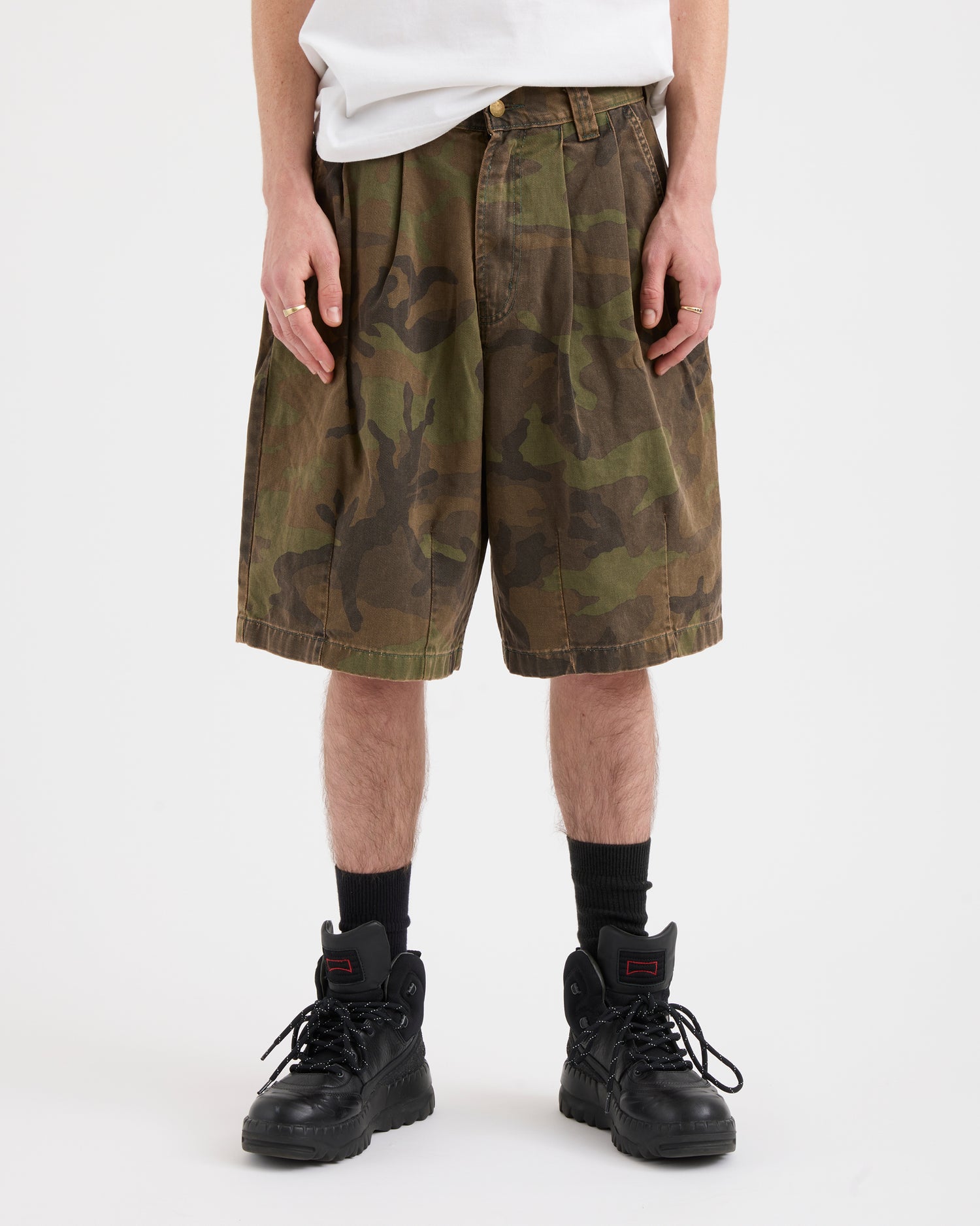 Pleated Balloon Shorts - Washed Camo
