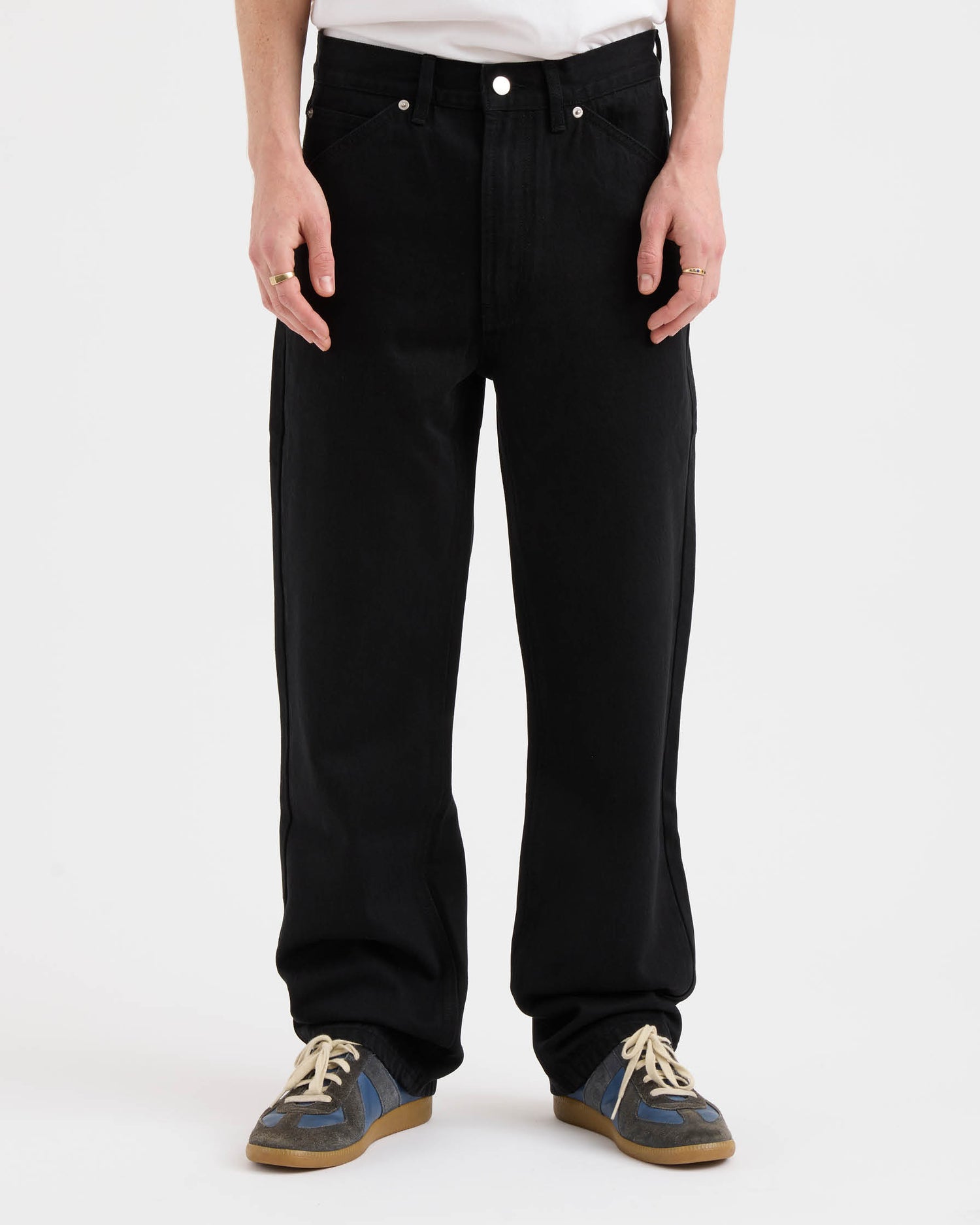 Standard Cut Jeans - Rinsed Black