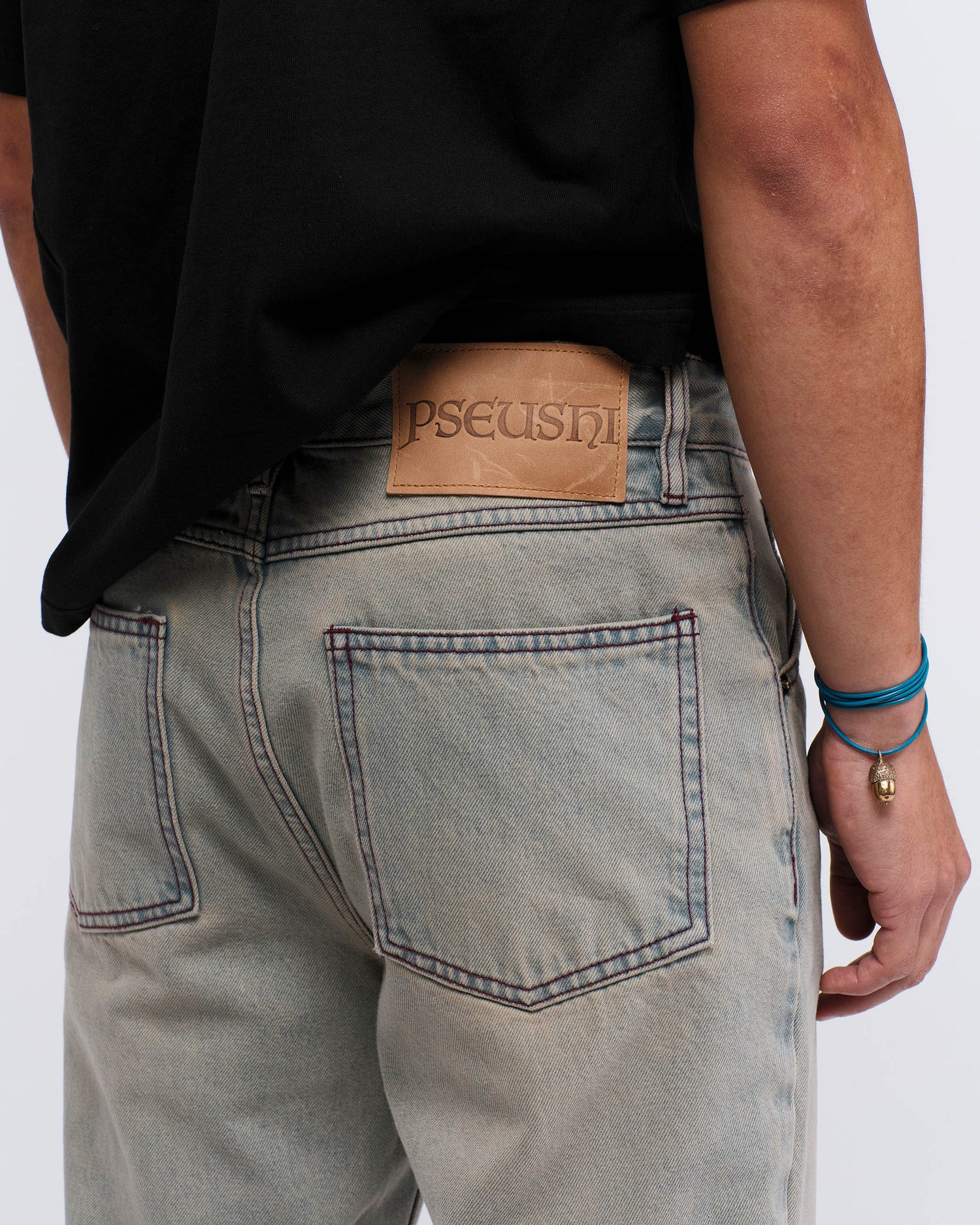 Standard Cut Jeans - Dirt Wash