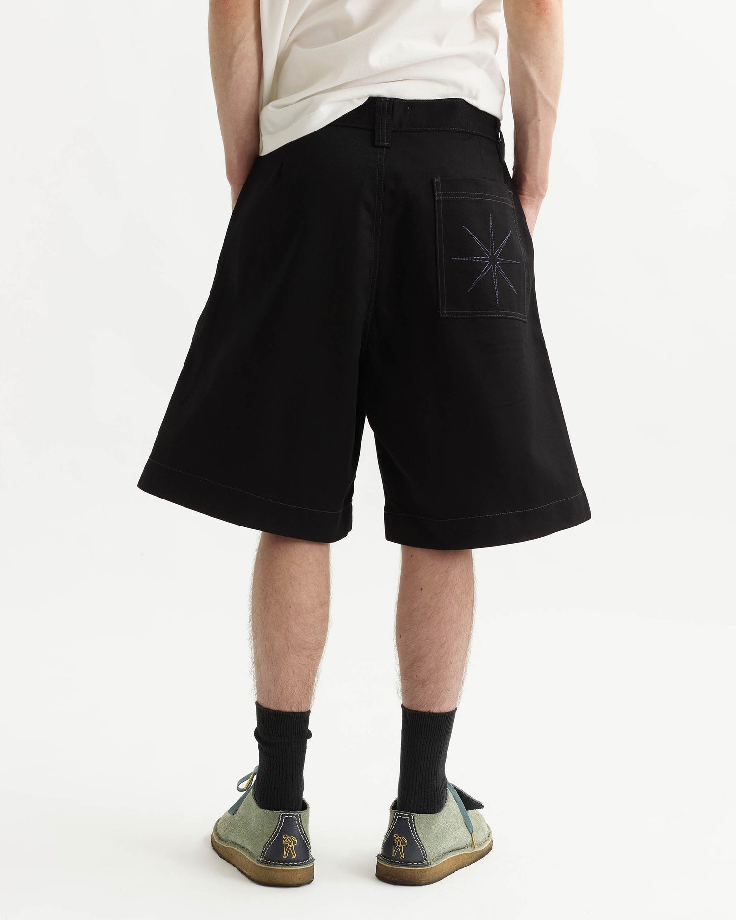 Pleated Oversized Shorts - Black