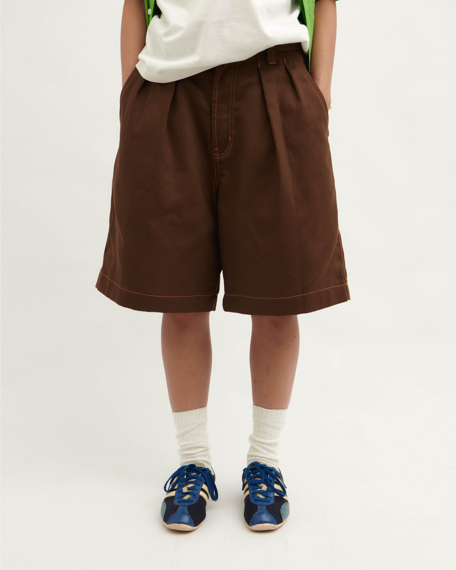 Pleated Oversized Shorts - Brown