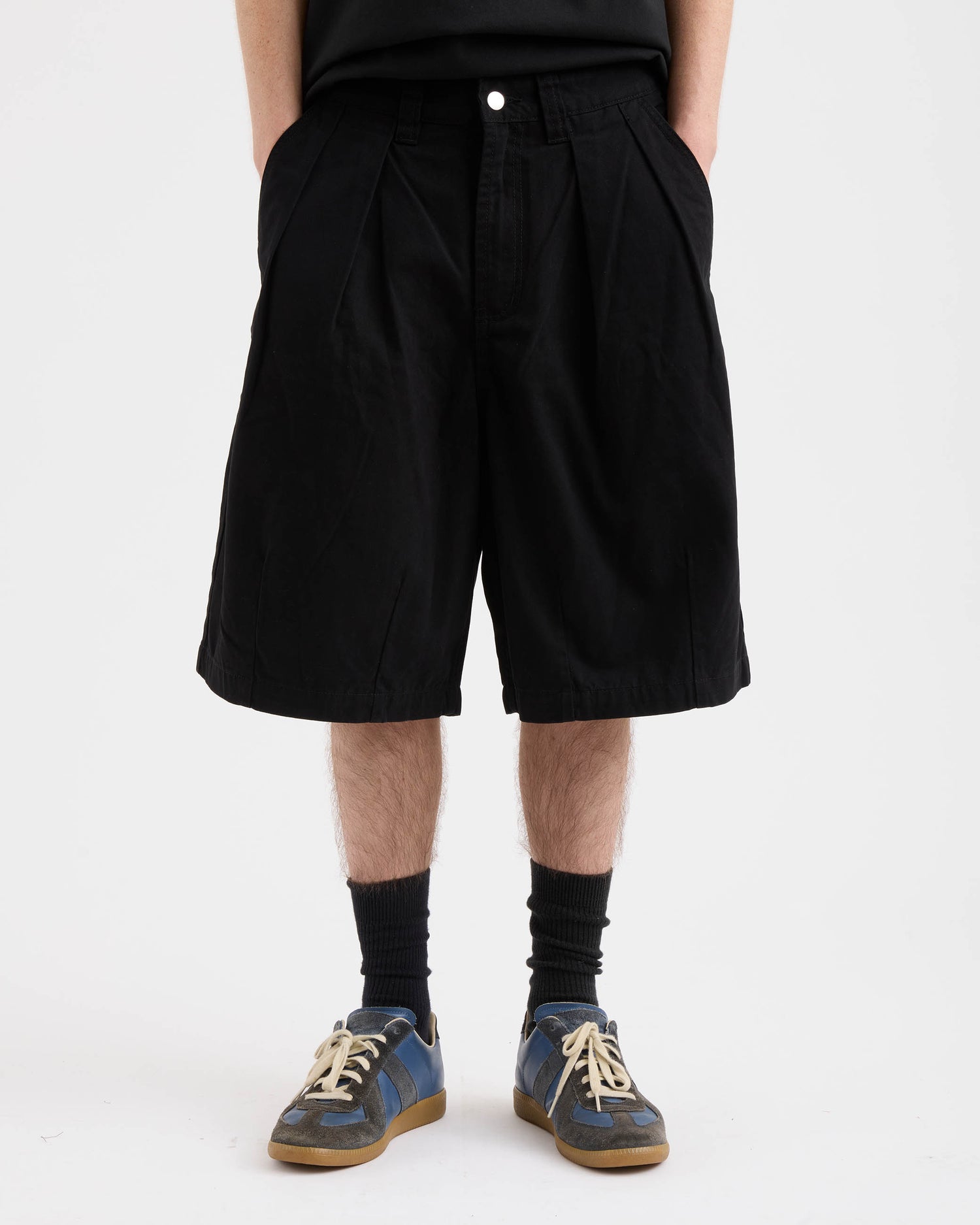 Pleated Balloon Shorts - Washed Black