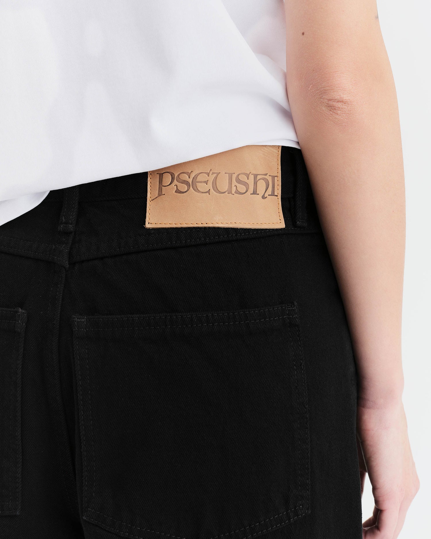 Loose Jeans - Overdyed Black