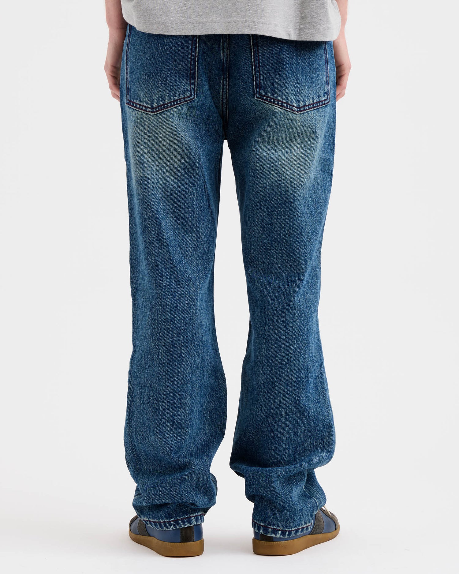 Standard Cut Jeans - Vintage Wash
